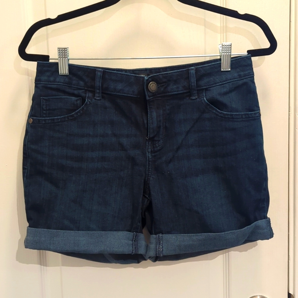 Simply Vera Wang Shorts Size 4 Dark Rinse